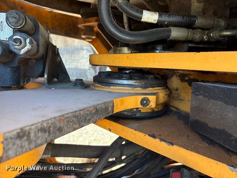 image for item EA7515 2012 Hyundai HL740-9 wheel loader