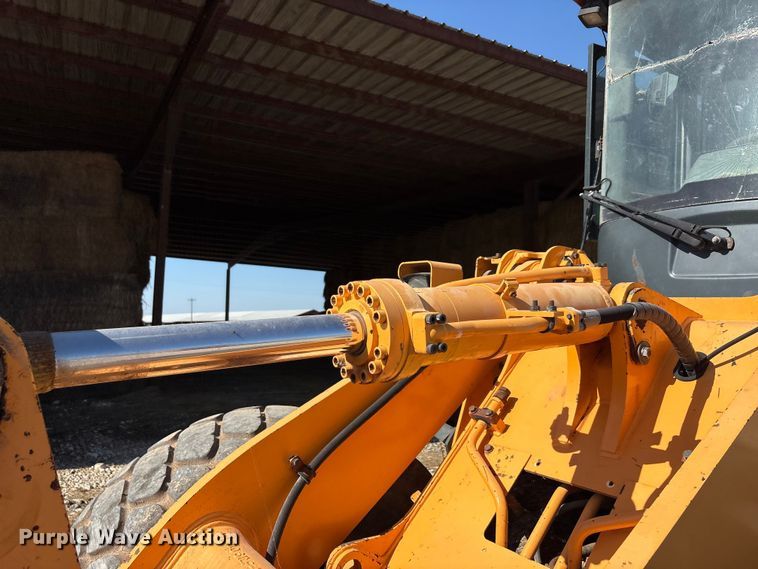 image for item EA7515 2012 Hyundai HL740-9 wheel loader