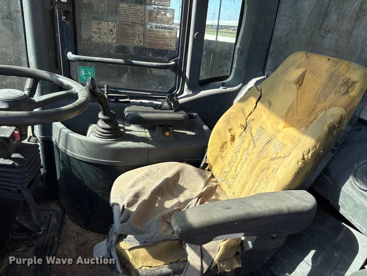 image for item EA7515 2012 Hyundai HL740-9 wheel loader