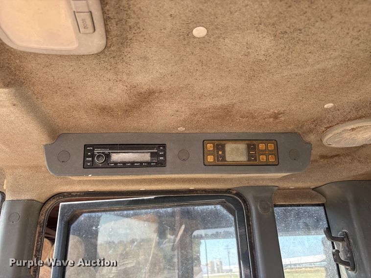 image for item EA7515 2012 Hyundai HL740-9 wheel loader