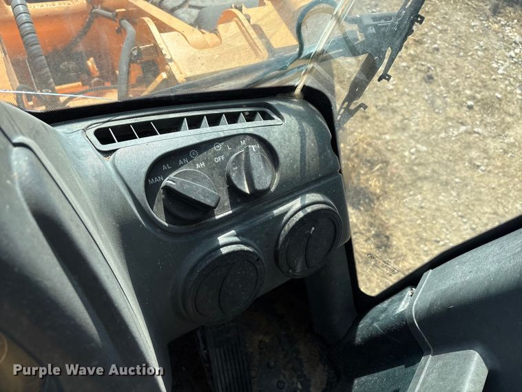 image for item EA7515 2012 Hyundai HL740-9 wheel loader