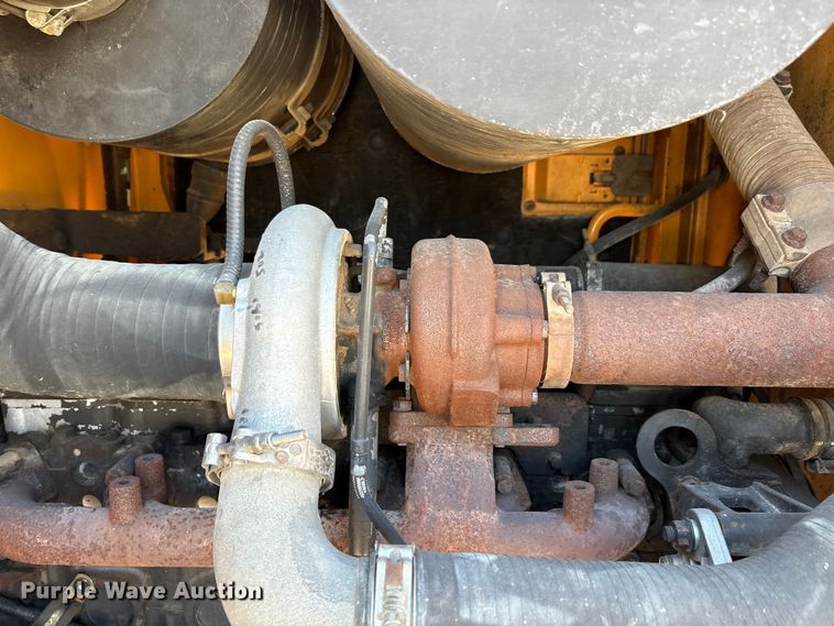 image for item EA7515 2012 Hyundai HL740-9 wheel loader