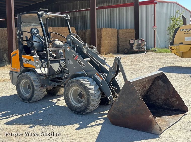 image for item EA7516 2021 Giant G2500HD compact wheel loader