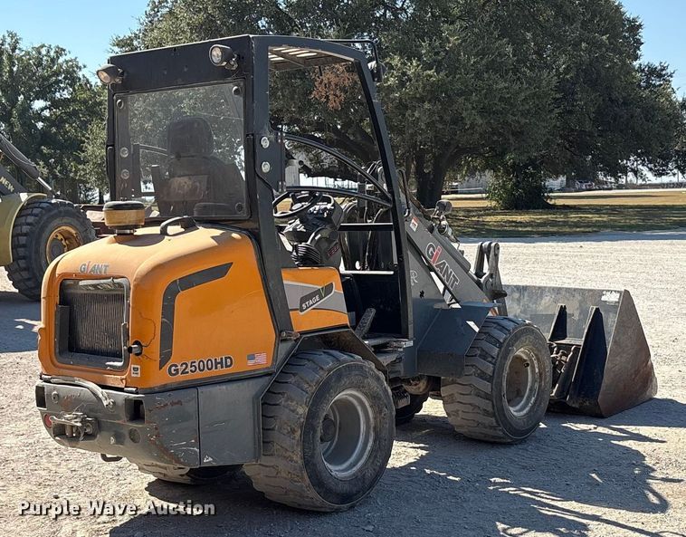 image for item EA7516 2021 Giant G2500HD compact wheel loader