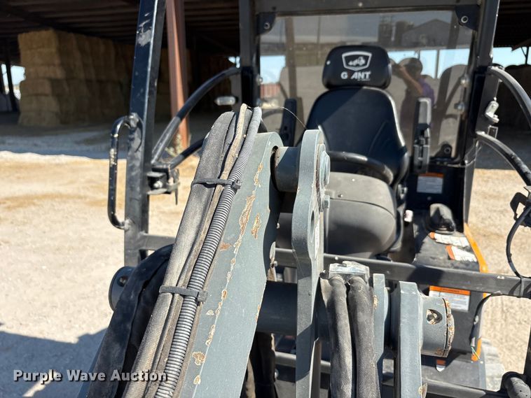 image for item EA7516 2021 Giant G2500HD compact wheel loader