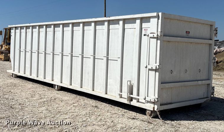 image for item EA7518 Roll-off dumpster