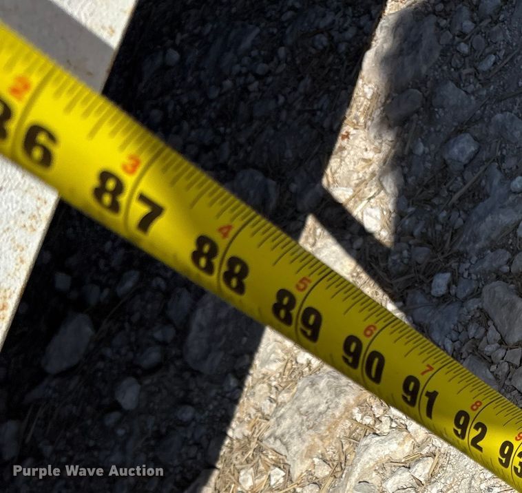 image for item EA7518 Roll-off dumpster