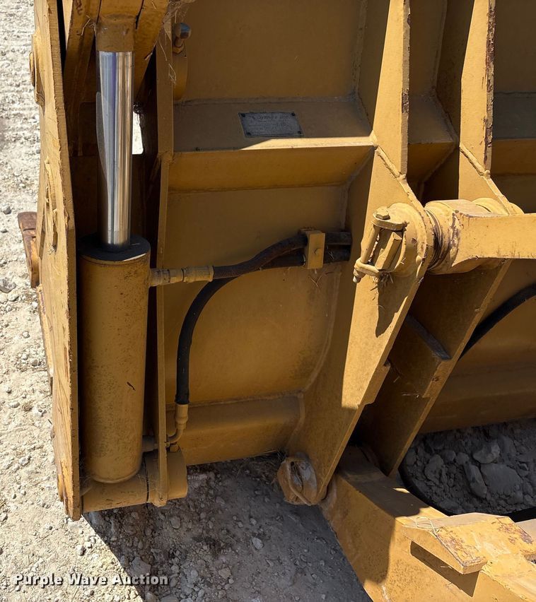 image for item EA7519 1996 Fiat-Allis FL145 track loader