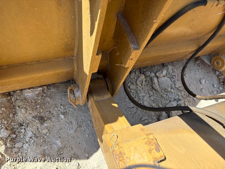 image for item EA7519 1996 Fiat-Allis FL145 track loader