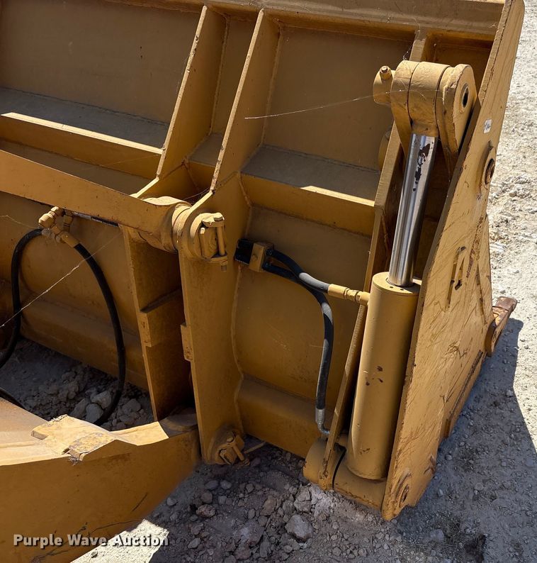 image for item EA7519 1996 Fiat-Allis FL145 track loader