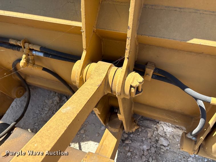 image for item EA7519 1996 Fiat-Allis FL145 track loader