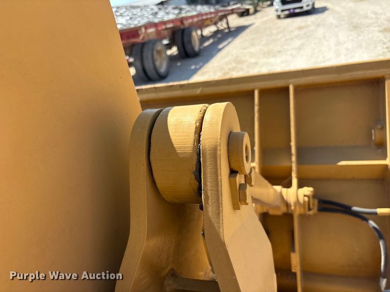 image for item EA7519 1996 Fiat-Allis FL145 track loader