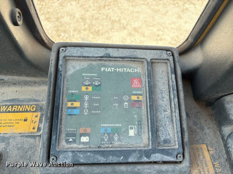 image for item EA7519 1996 Fiat-Allis FL145 track loader