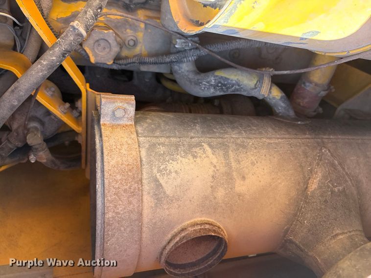 image for item EA7519 1996 Fiat-Allis FL145 track loader