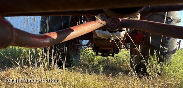 image for item EA7520 1967 International Harvester Farmall 706 tractor