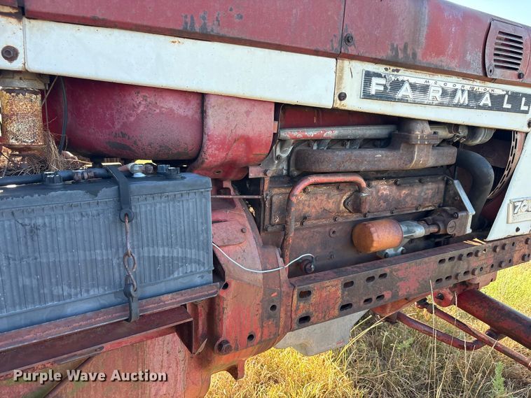 image for item EA7520 1967 International Harvester Farmall 706 tractor