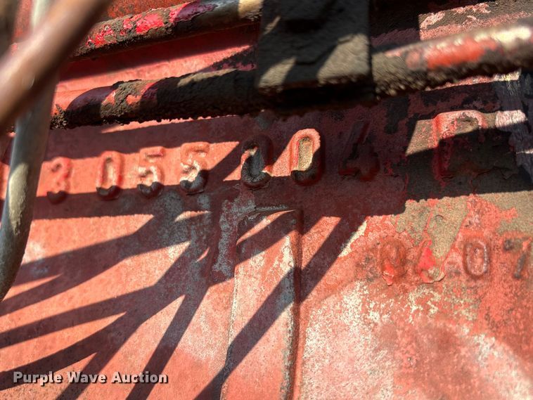 image for item EA7520 1967 International Harvester Farmall 706 tractor