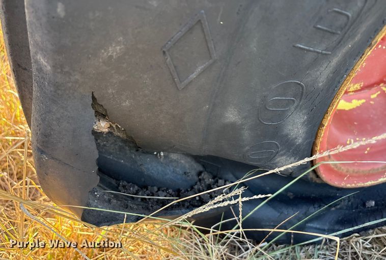 image for item EA7520 1967 International Harvester Farmall 706 tractor