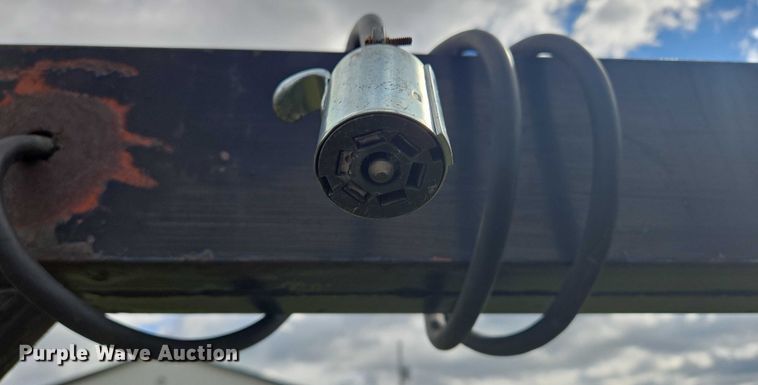 image for item EB1036 1990 flatbed trailer