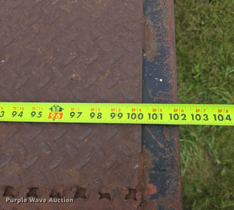 image for item EB1036 1990 flatbed trailer