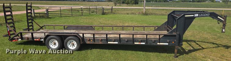 image for item EB1038 2004 Legend 26' Tandem SW GN equipment trailer