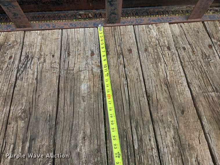 image for item EB1038 2004 Legend 26' Tandem SW GN equipment trailer