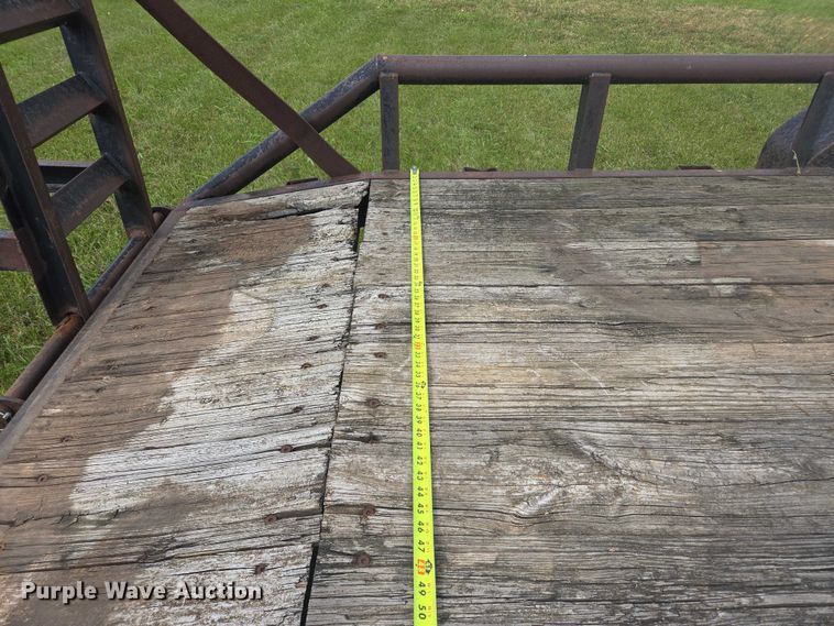 image for item EB1038 2004 Legend 26' Tandem SW GN equipment trailer