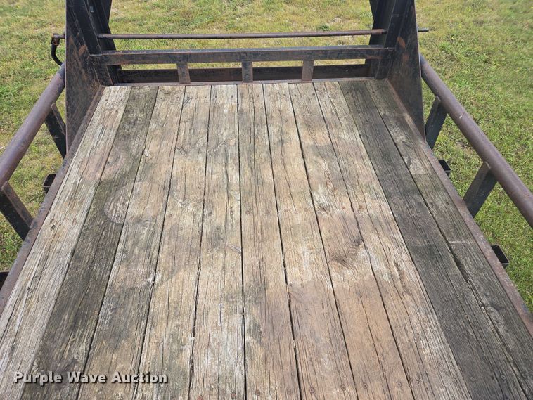 image for item EB1038 2004 Legend 26' Tandem SW GN equipment trailer