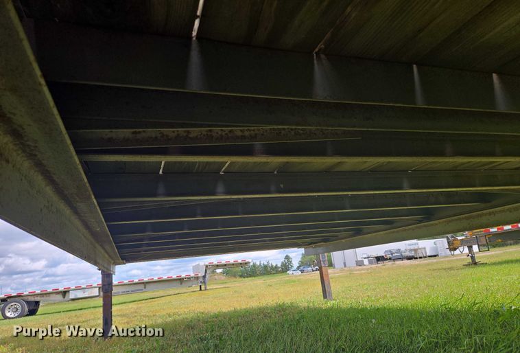 image for item EB1038 2004 Legend 26' Tandem SW GN equipment trailer