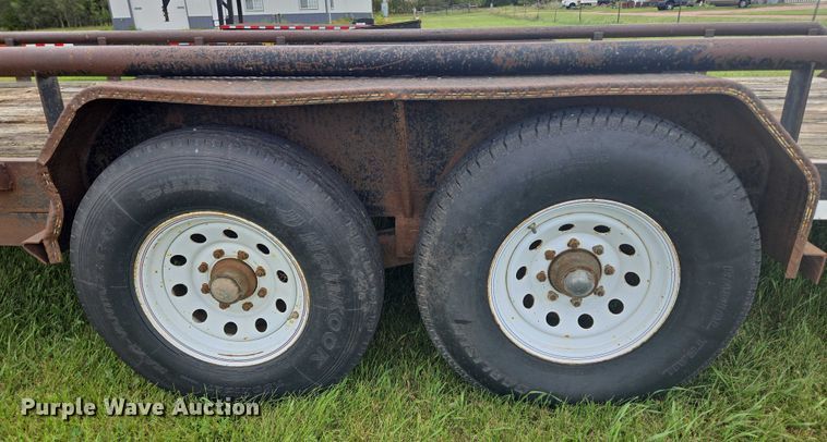 image for item EB1038 2004 Legend 26' Tandem SW GN equipment trailer