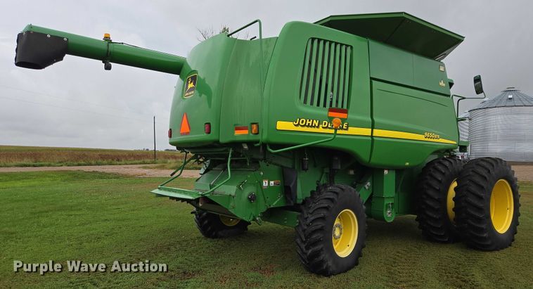 image for item EB1048 2001 John Deere 9650STS combine