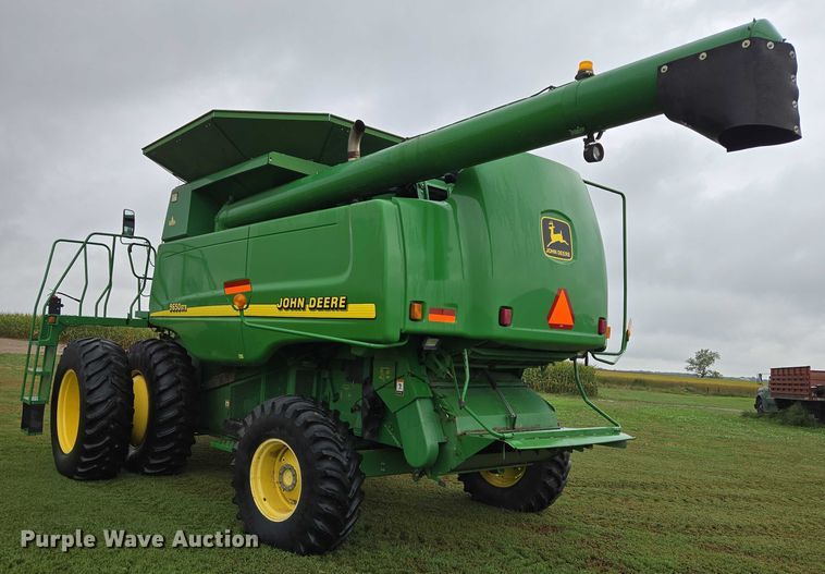 image for item EB1048 2001 John Deere 9650STS combine