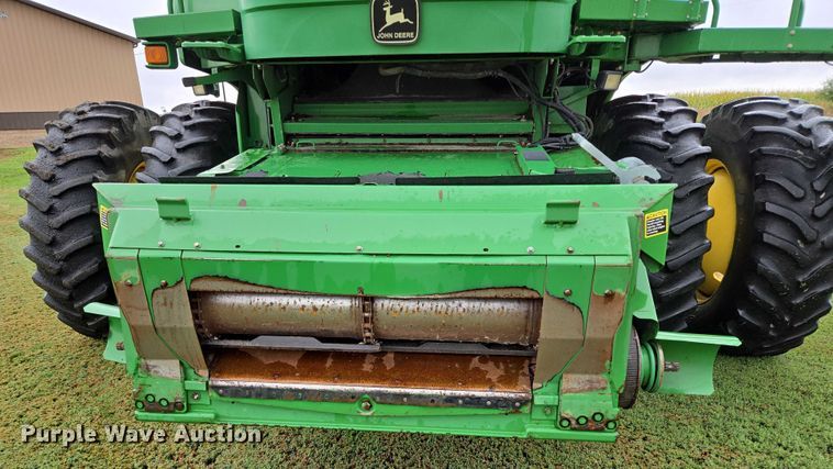 image for item EB1048 2001 John Deere 9650STS combine