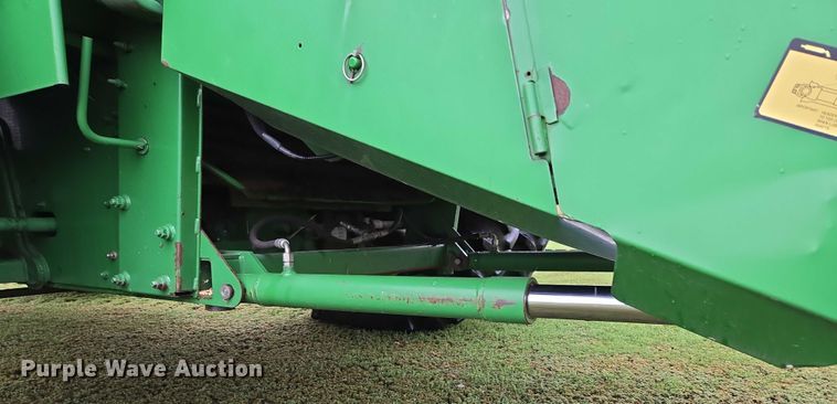 image for item EB1048 2001 John Deere 9650STS combine