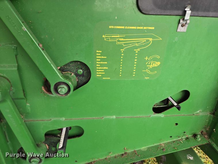 image for item EB1048 2001 John Deere 9650STS combine