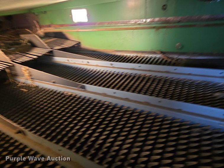 image for item EB1048 2001 John Deere 9650STS combine