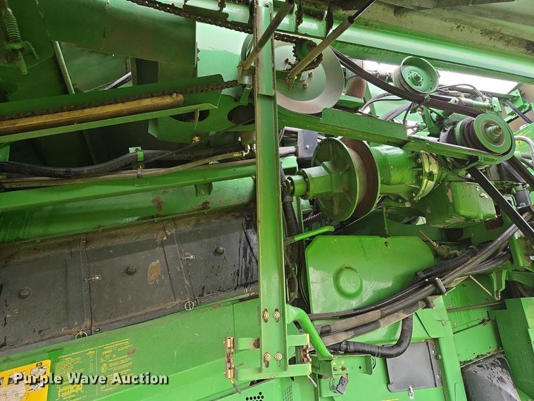 image for item EB1048 2001 John Deere 9650STS combine