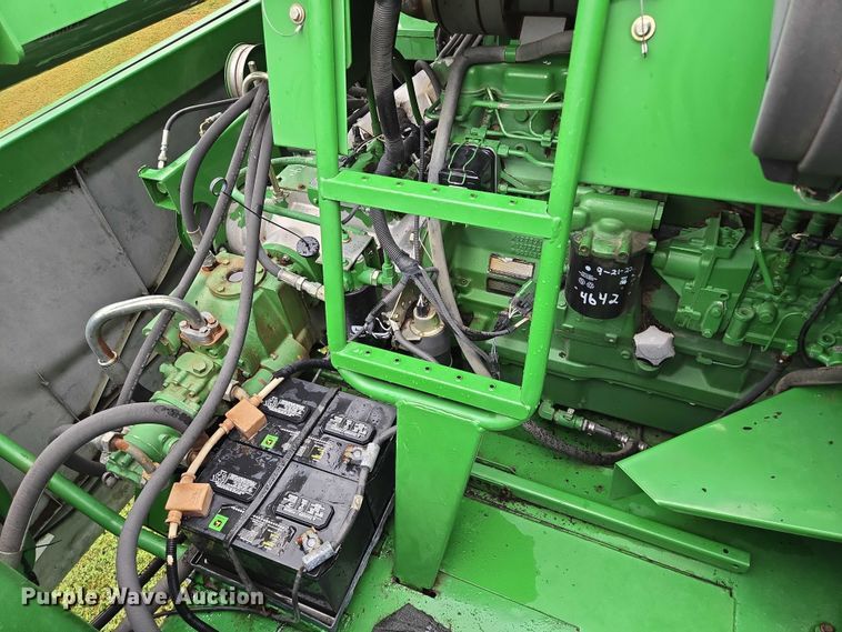 image for item EB1048 2001 John Deere 9650STS combine