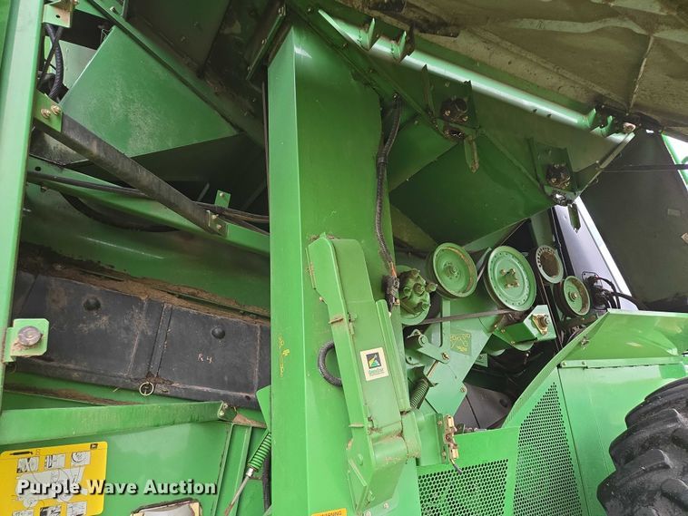 image for item EB1048 2001 John Deere 9650STS combine