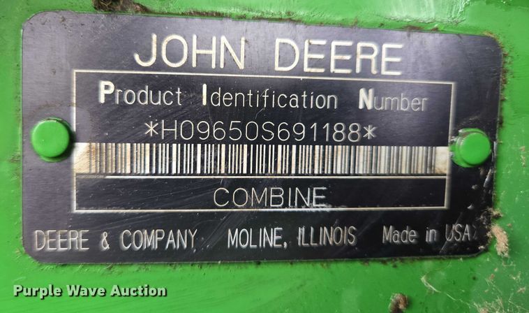 image for item EB1048 2001 John Deere 9650STS combine