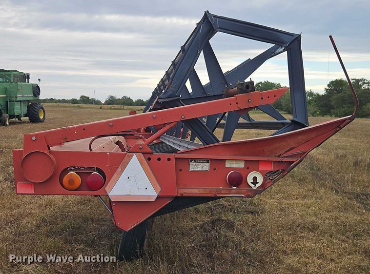 image for item EB8269 Case IH 8220 swather / windrower