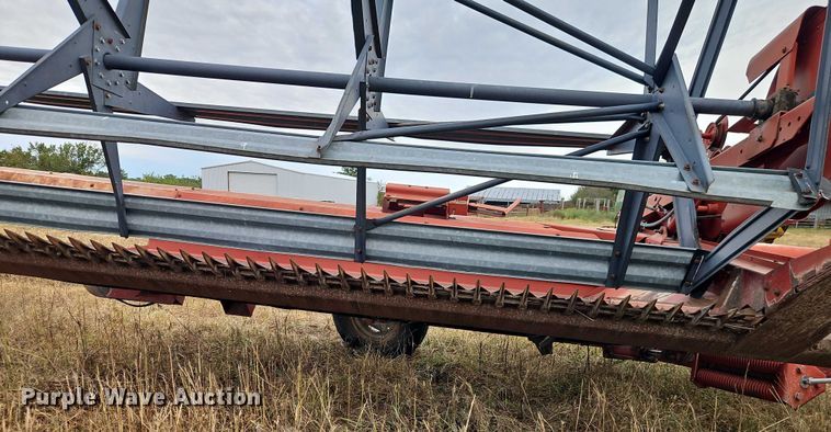 image for item EB8269 Case IH 8220 swather / windrower