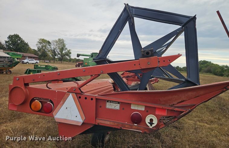 image for item EB8269 Case IH 8220 swather / windrower