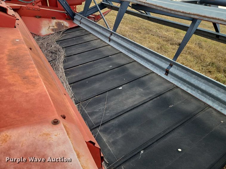 image for item EB8269 Case IH 8220 swather / windrower