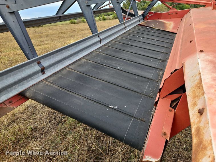 image for item EB8269 Case IH 8220 swather / windrower