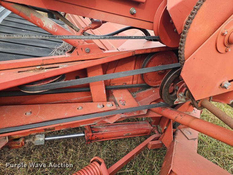 image for item EB8269 Case IH 8220 swather / windrower