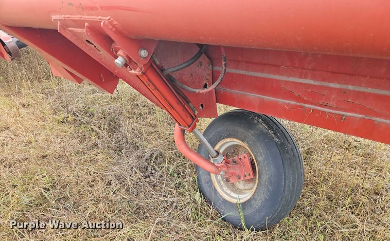 image for item EB8269 Case IH 8220 swather / windrower