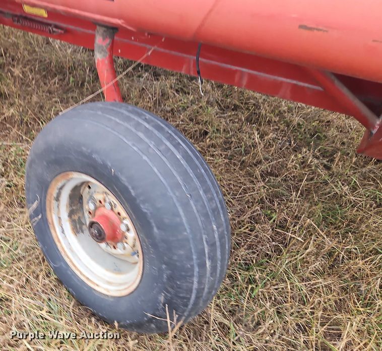 image for item EB8269 Case IH 8220 swather / windrower