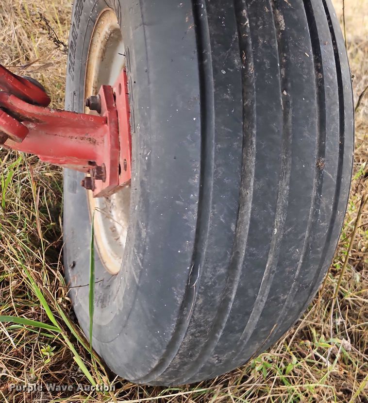 image for item EB8269 Case IH 8220 swather / windrower