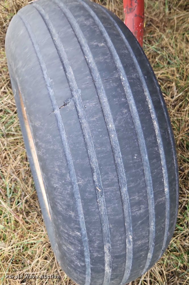 image for item EB8269 Case IH 8220 swather / windrower